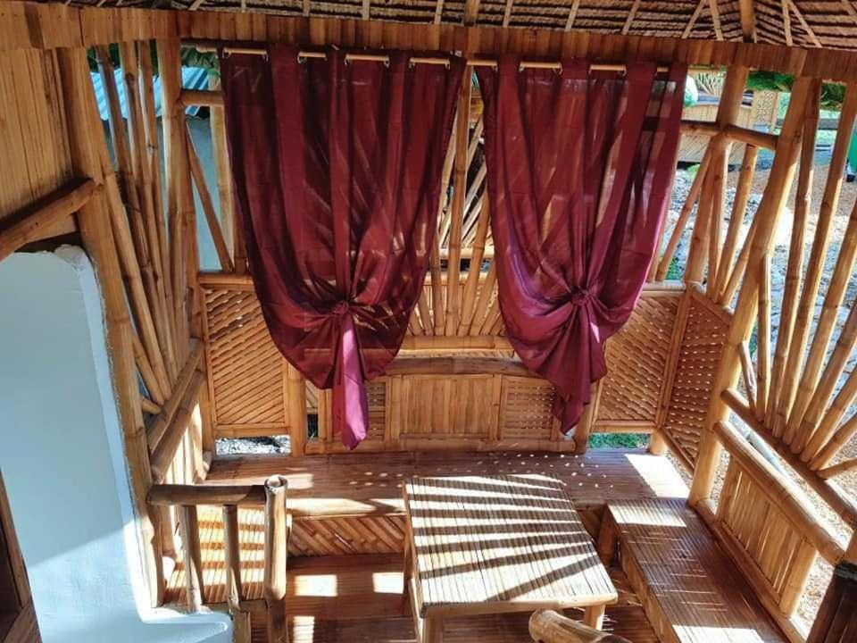 Nirvana Bamboo Houses & Dive Resort Moalboal Bagian luar foto