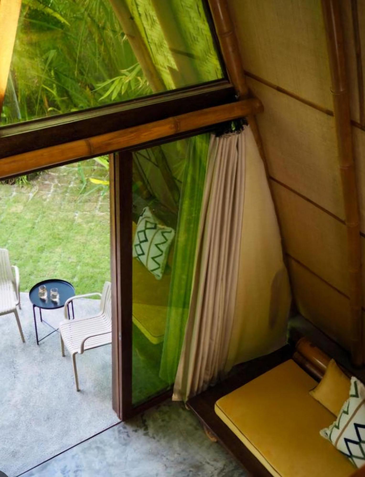 Nirvana Bamboo Houses & Dive Resort Moalboal Bagian luar foto