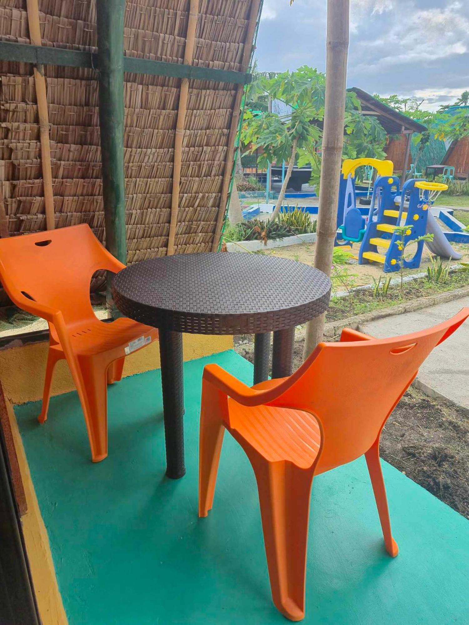 Nirvana Bamboo Houses & Dive Resort Moalboal Bagian luar foto