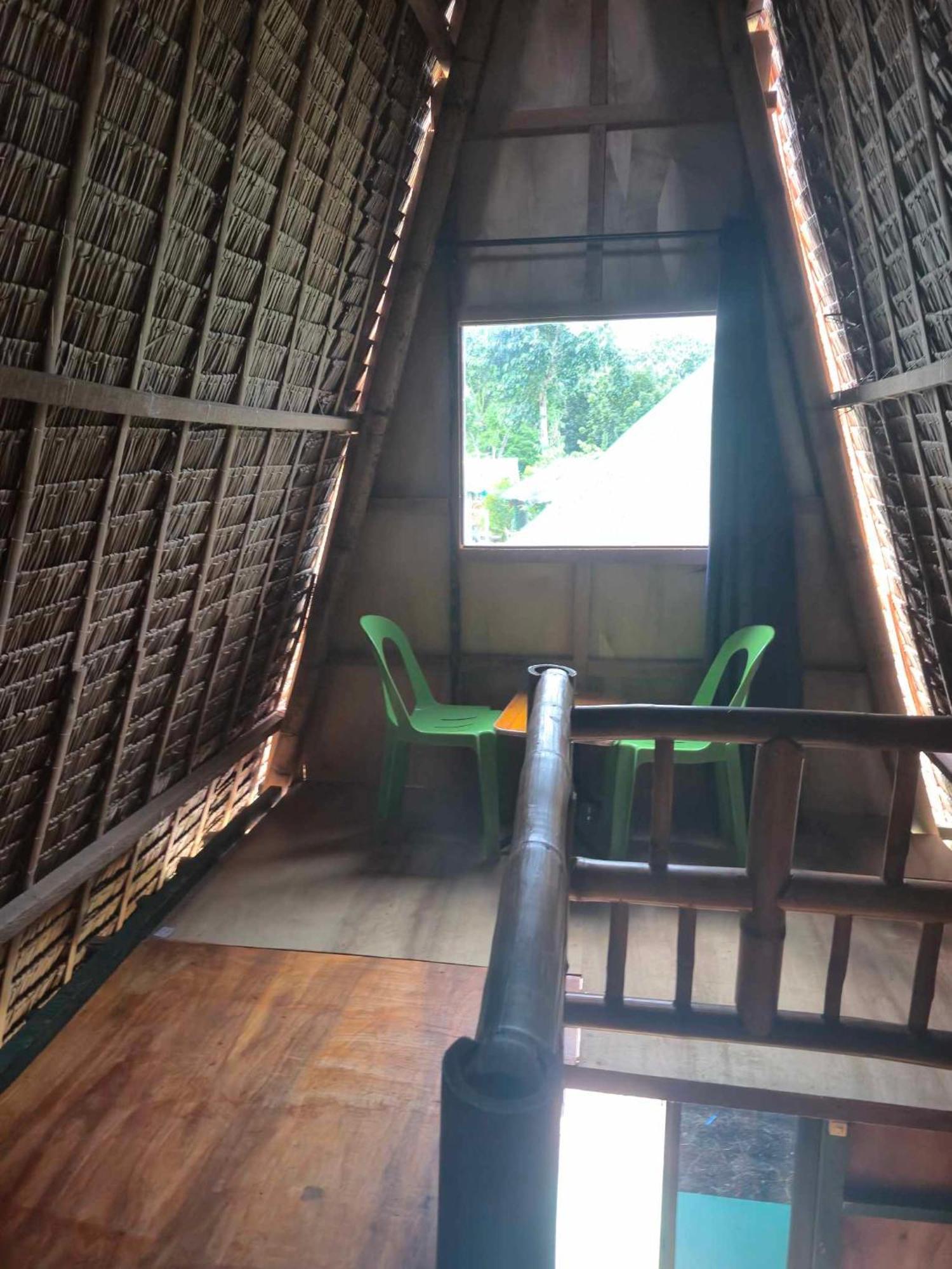 Nirvana Bamboo Houses & Dive Resort Moalboal Bagian luar foto