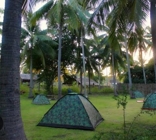 Nirvana Bamboo Houses & Dive Resort Moalboal Bagian luar foto